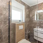 Sandra Zadarvillas Villa *