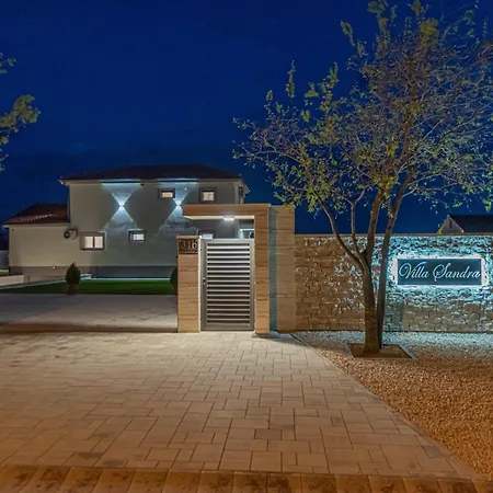 Βίλα Sandra Zadarvillas