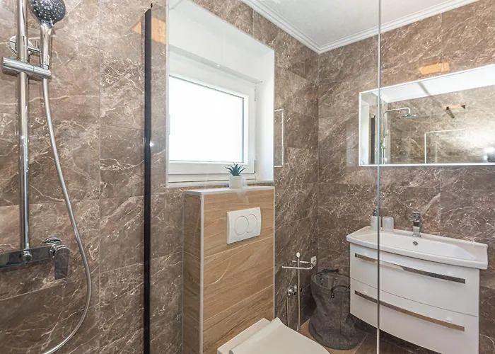 Sandra Zadarvillas Βίλα *