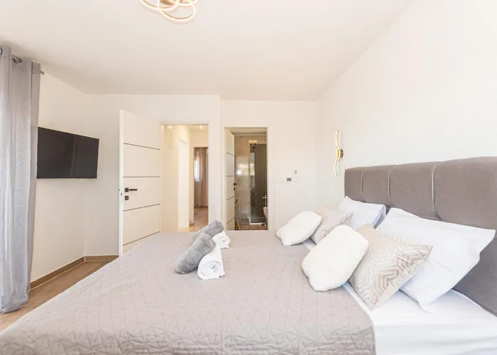 Βίλα Sandra Zadarvillas *