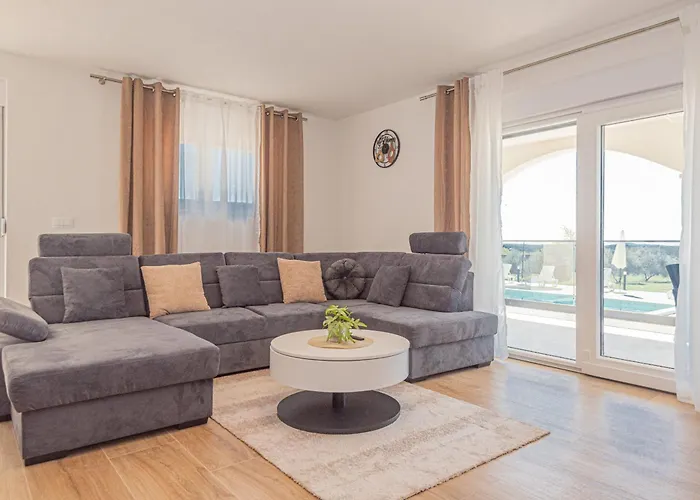 Sandra Zadarvillas Lisicici