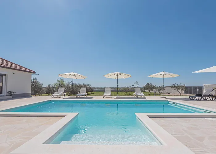 Βίλα Sandra Zadarvillas