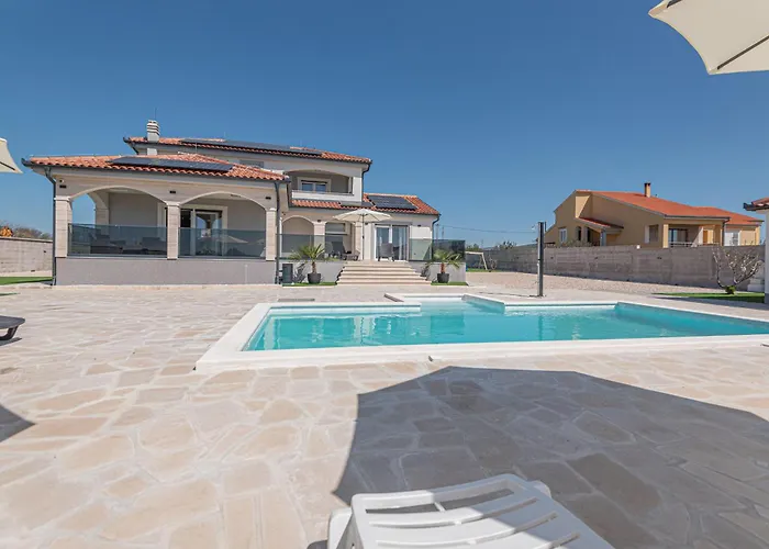 Βίλα Sandra Zadarvillas